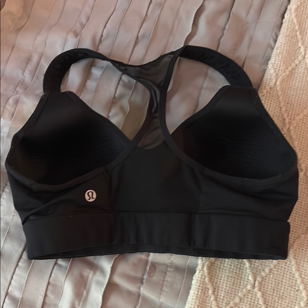 LULULEMON SPORTS BRA size 6